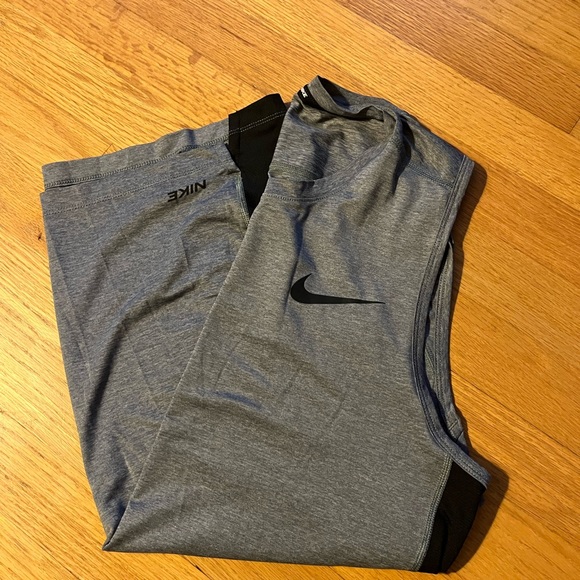 Nike Dri-fit Tank - Picture 3 of 3